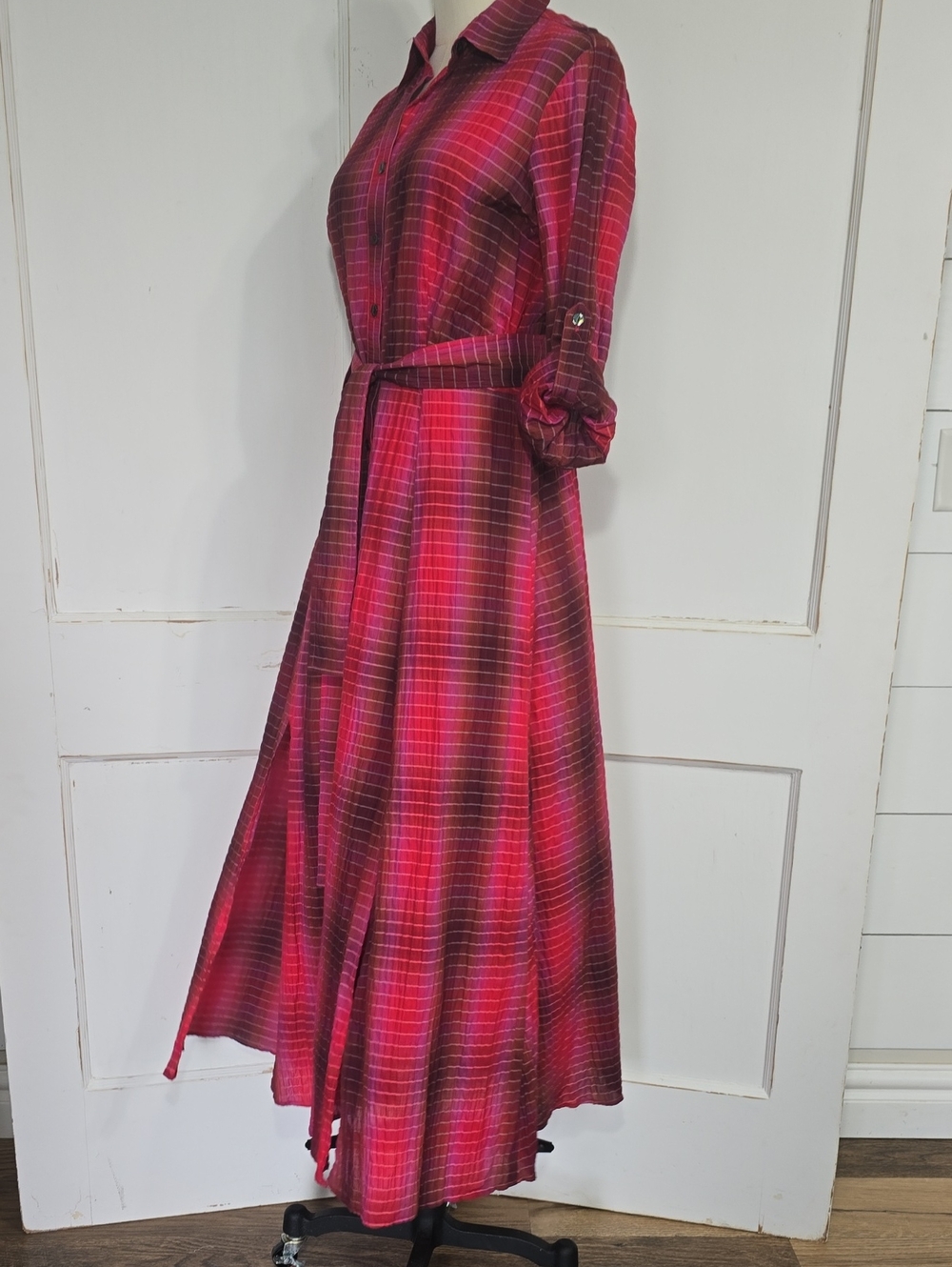 Finley Plaid Maxi Shirt Dress M Red Pink Purple Belted Roll Up  Sleeve 70s Style - Picture 3 of 6
